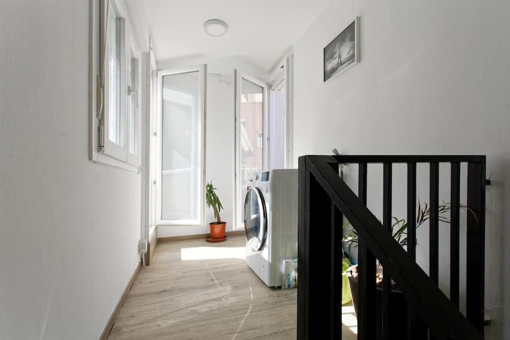 Fantastic House With Jacuzzi Feriehus Barcelona
